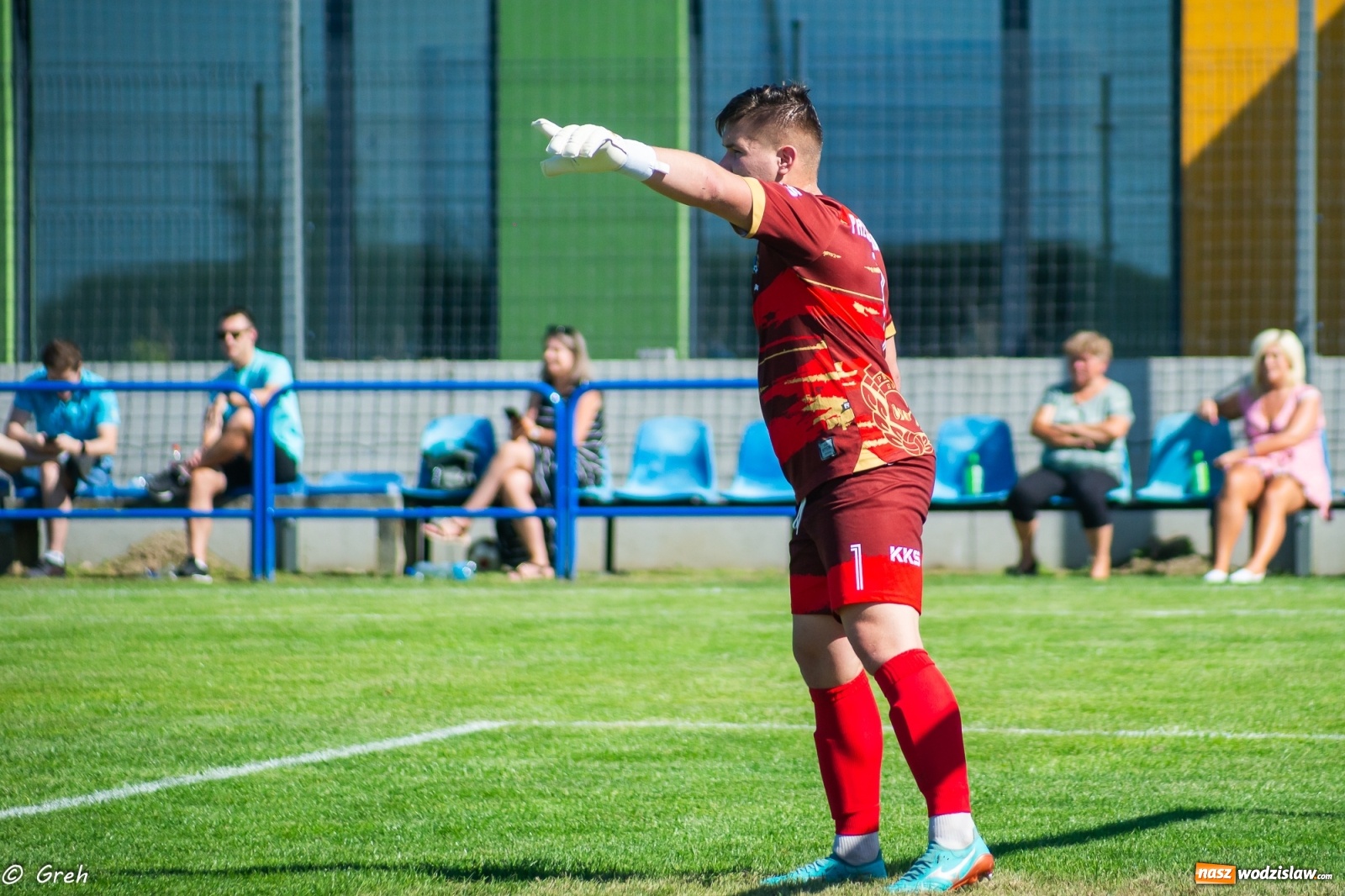 Zdjęcie w galerii na portalu naszwodzislaw.com: A klasa. Udana inauguracja Przyszłości Rogów. LKS 07 Markowice pokonany [FOTO] wiadomości z regionu