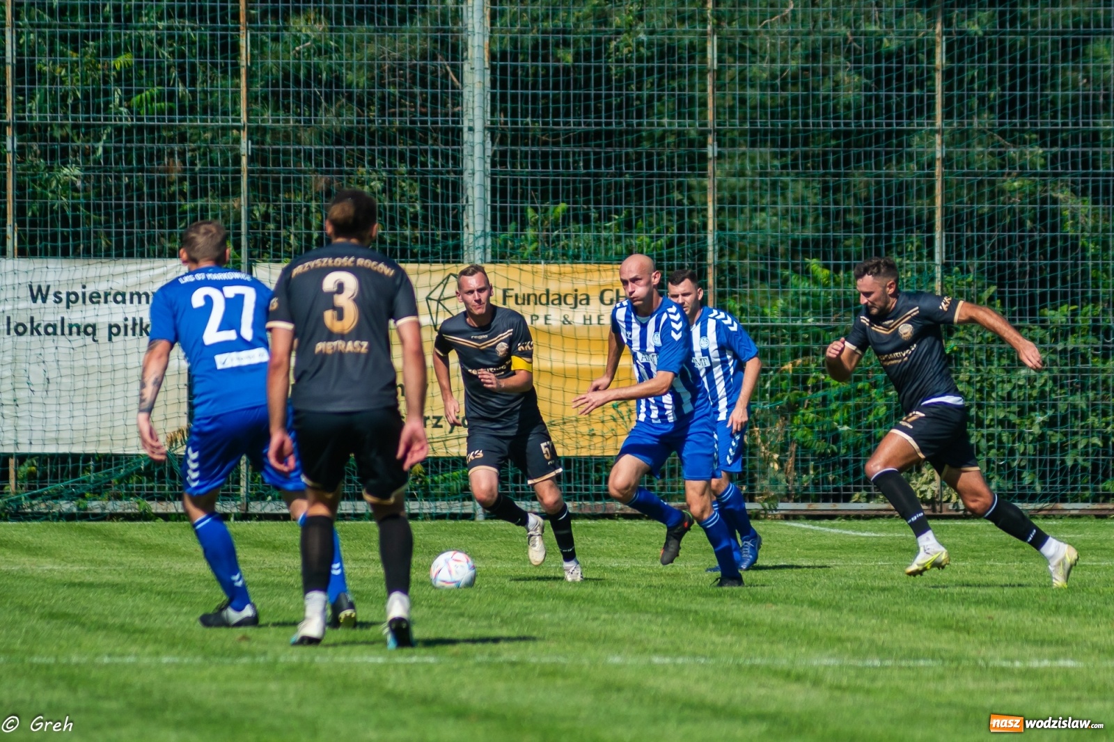 Zdjęcie w galerii na portalu naszwodzislaw.com: A klasa. Udana inauguracja Przyszłości Rogów. LKS 07 Markowice pokonany [FOTO] wiadomości z regionu