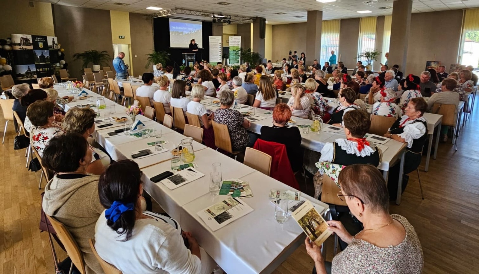 Zdjęcie w galerii na portalu naszwodzislaw.com: Do Lubomi przyjechała wiceminister rolnictwa. Spotkała się z Kołami Gospodyń Wiejskich wiadomości z regionu