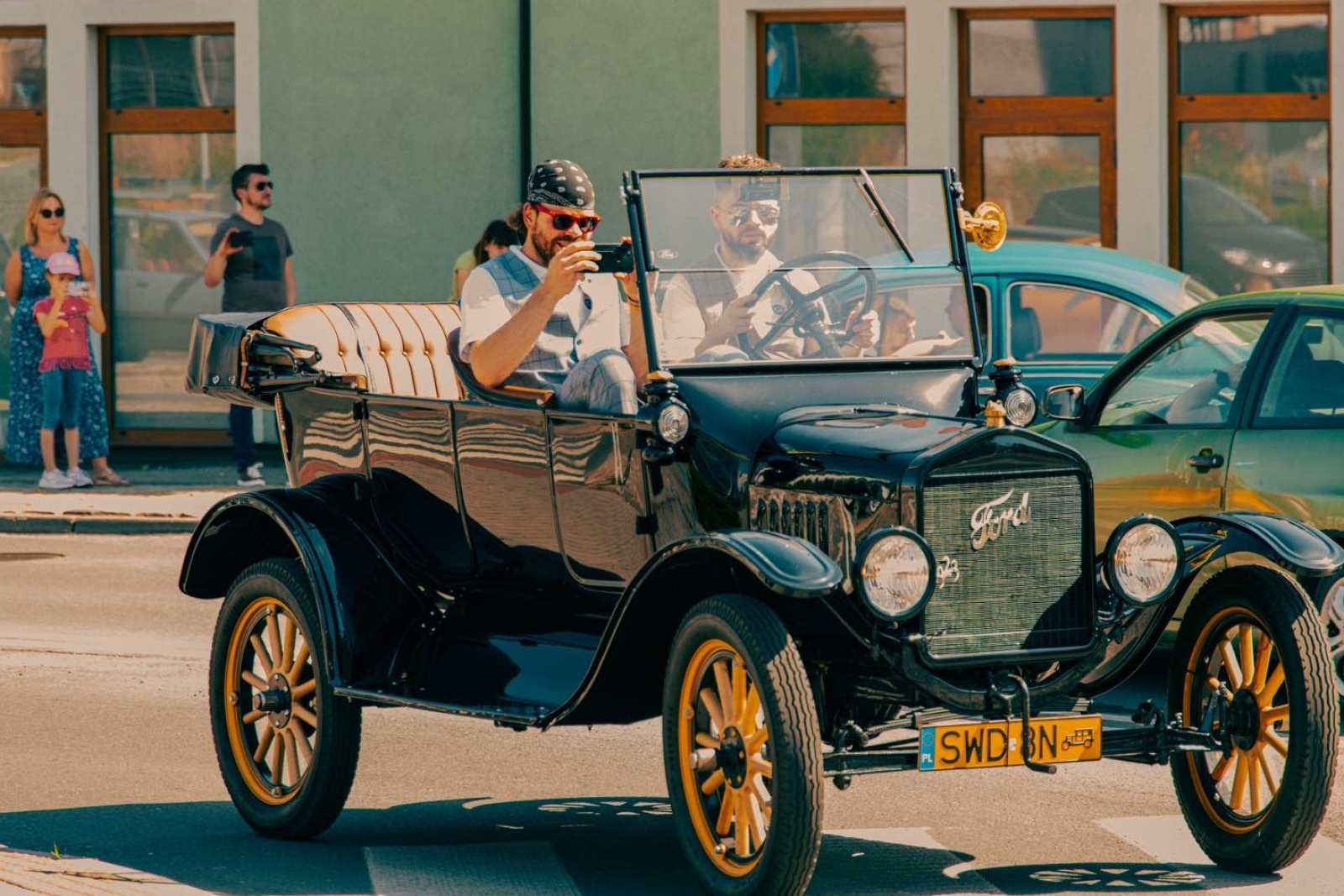 Zdjęcie w galerii na portalu naszwodzislaw.com: Za nami pierwszy zlot zabytkowej motoryzacji [FOTO] wiadomości z regionu