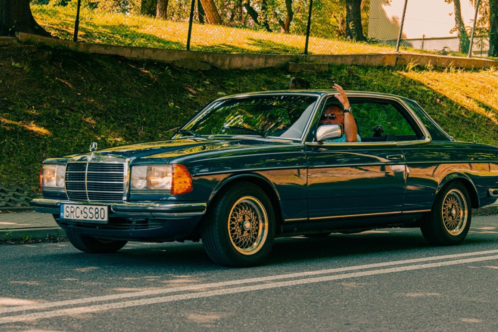 Zdjęcie w galerii na portalu naszwodzislaw.com: Za nami pierwszy zlot zabytkowej motoryzacji [FOTO] wiadomości z regionu