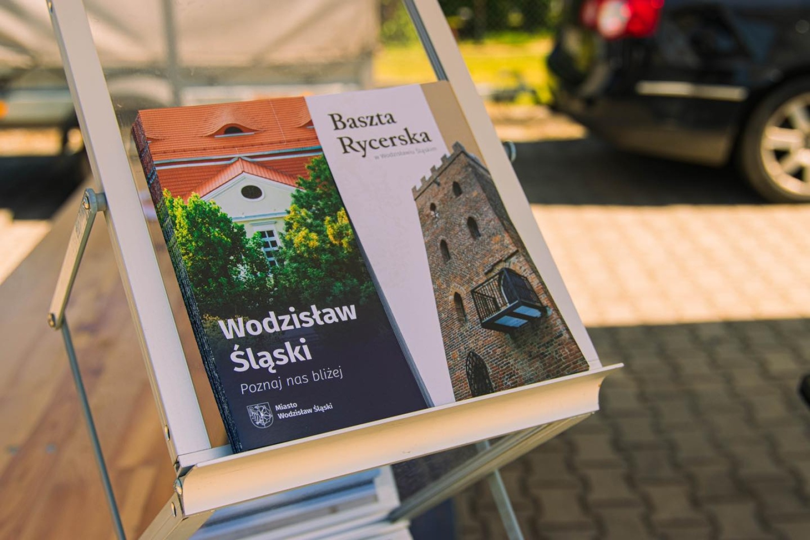 Zdjęcie w galerii na portalu naszwodzislaw.com: Za nami pierwszy zlot zabytkowej motoryzacji [FOTO] wiadomości z regionu