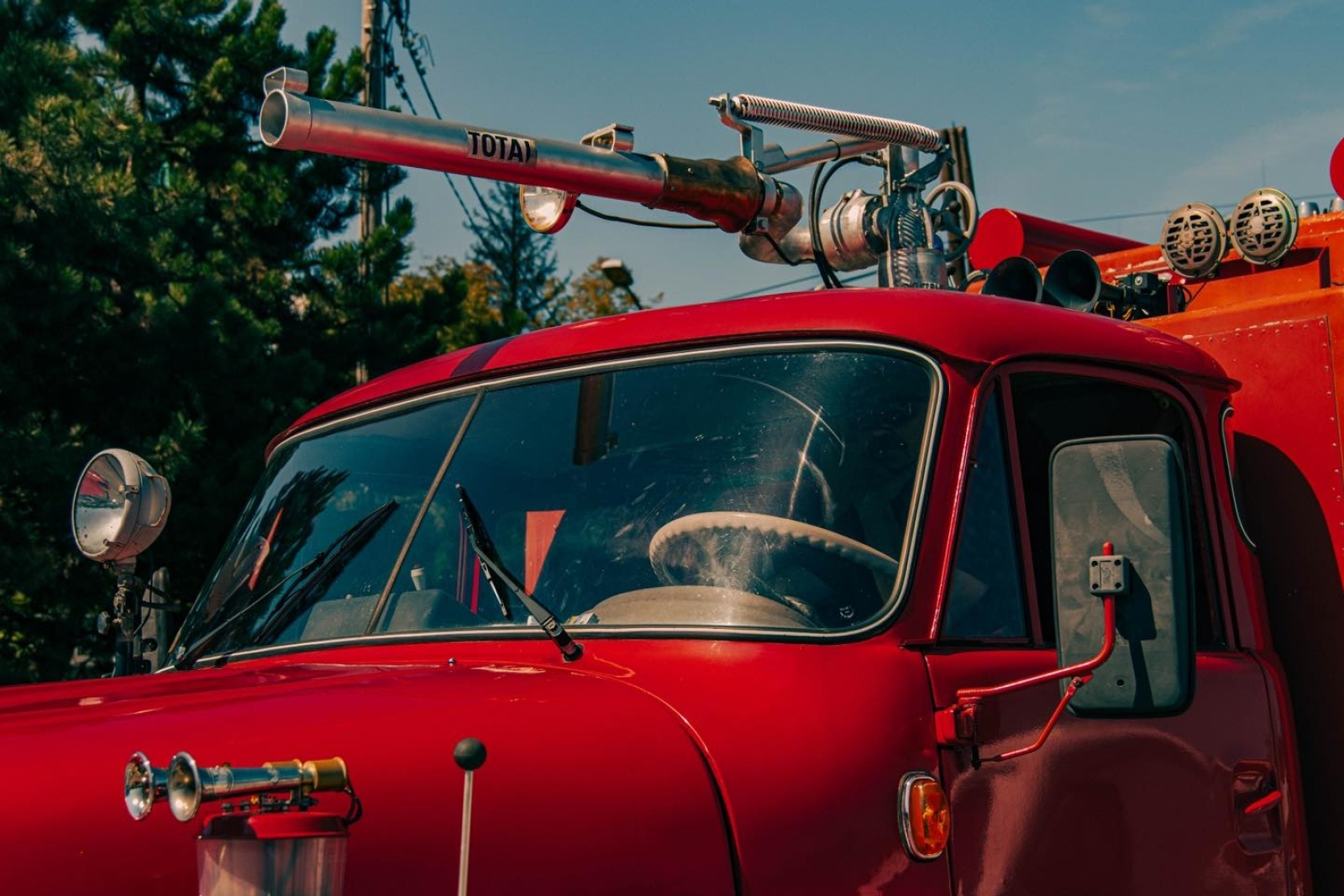 Zdjęcie w galerii na portalu naszwodzislaw.com: Za nami pierwszy zlot zabytkowej motoryzacji [FOTO] wiadomości z regionu