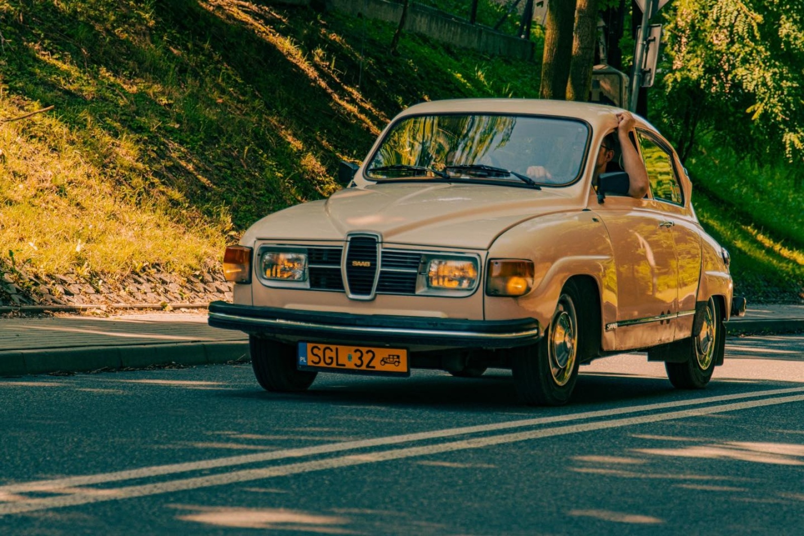 Zdjęcie w galerii na portalu naszwodzislaw.com: Za nami pierwszy zlot zabytkowej motoryzacji [FOTO] wiadomości z regionu