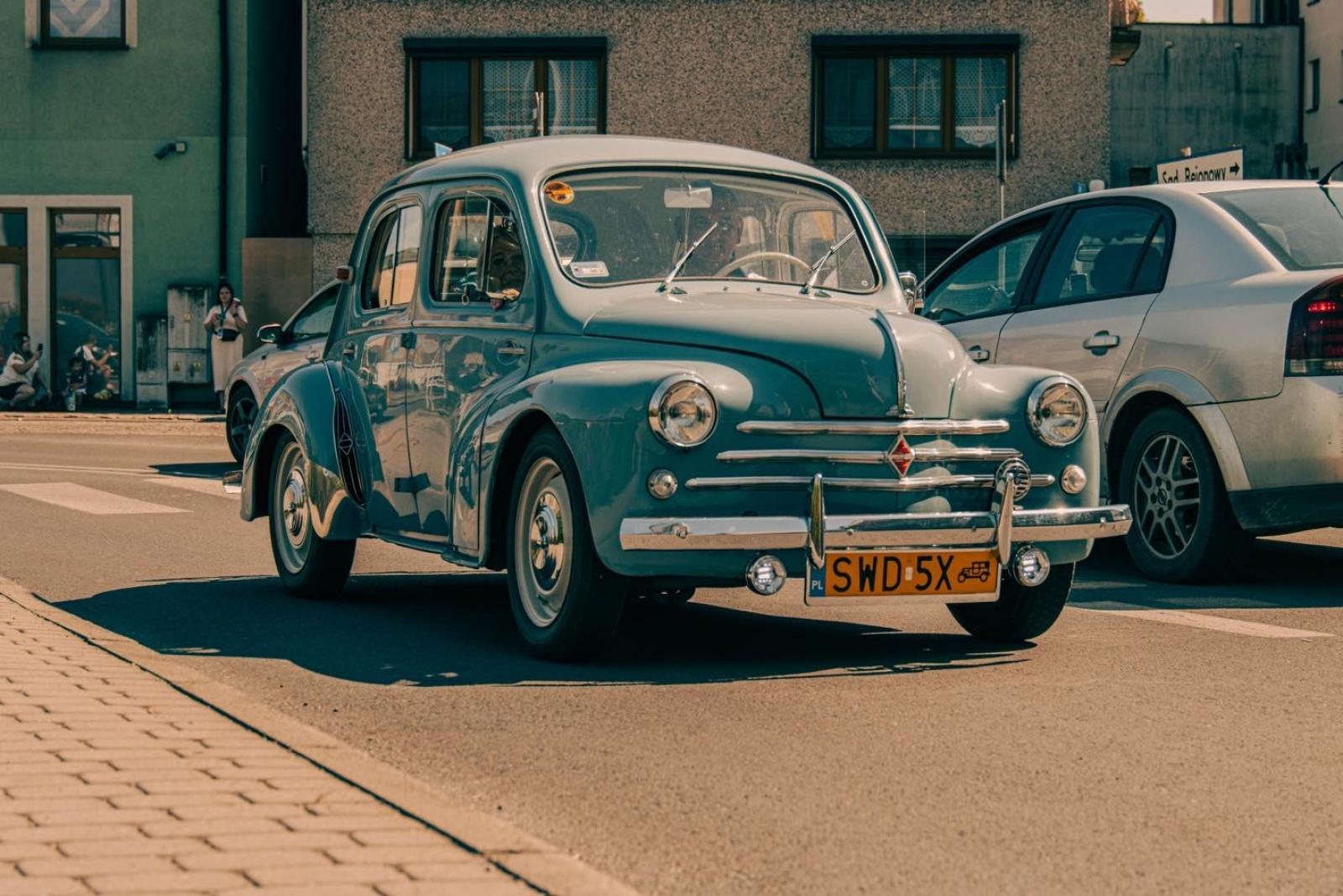 Zdjęcie w galerii na portalu naszwodzislaw.com: Za nami pierwszy zlot zabytkowej motoryzacji [FOTO] wiadomości z regionu
