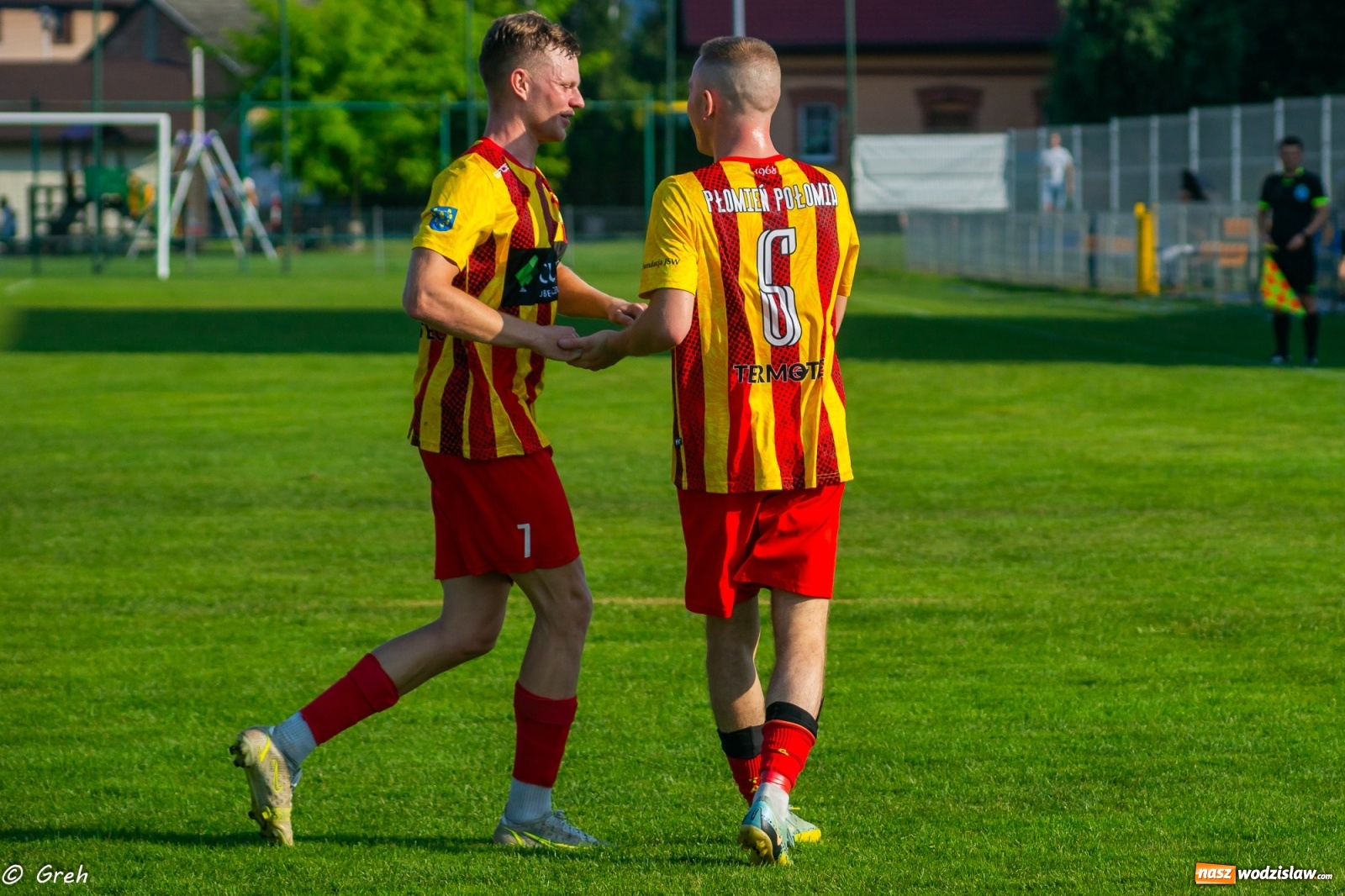 Zdjęcie w galerii na portalu naszwodzislaw.com: Płomień z Połomi pochłonął Unię Racibórz [FOTO] wiadomości z regionu