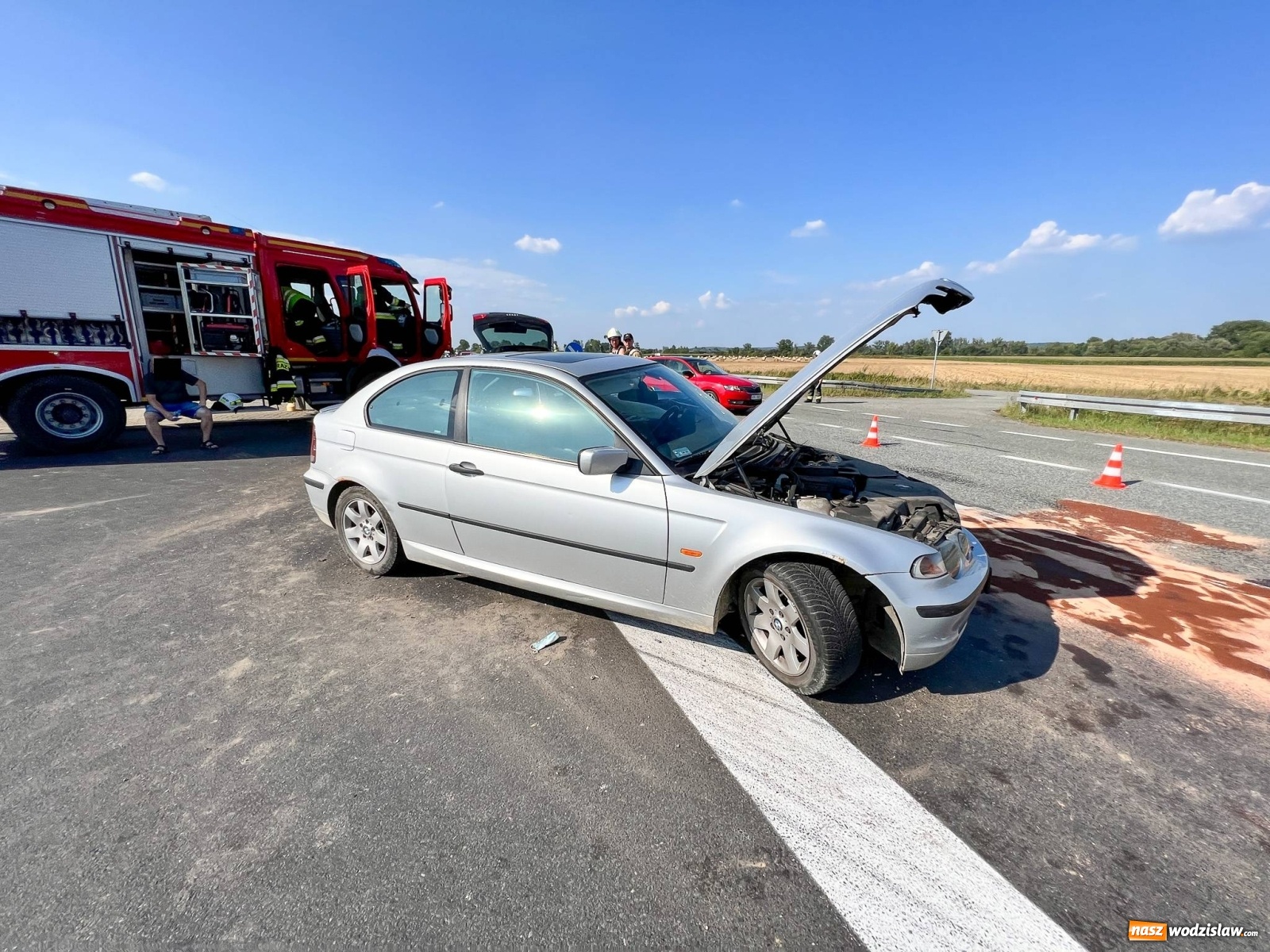 Zdjęcie w galerii na portalu naszwodzislaw.com: Dwa pojazdy z powiatu wodzisławskiego zderzyły się w Zabełkowie wiadomości z regionu