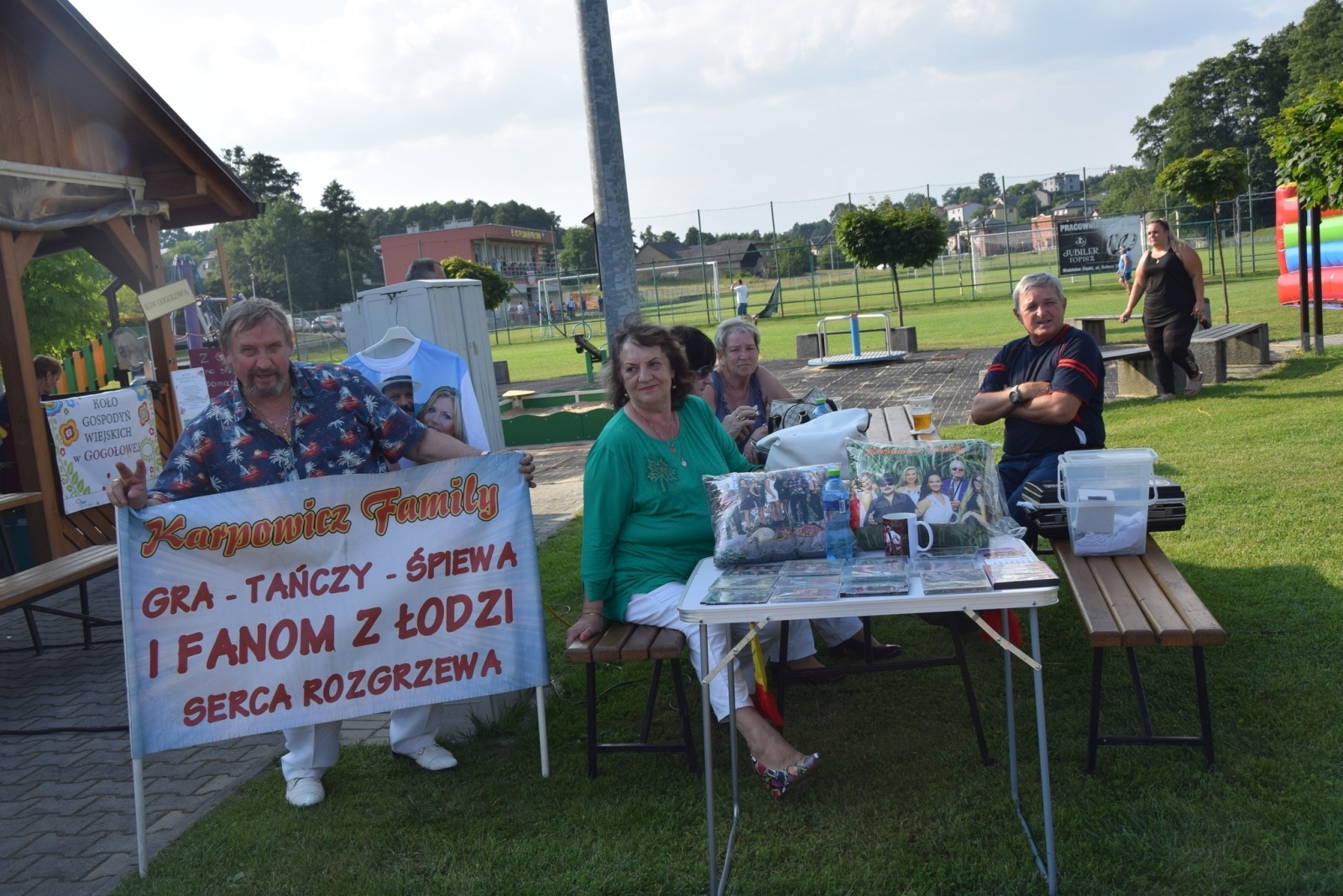 Zdjęcie w galerii na portalu naszwodzislaw.com: Sąsiedzka integracja w Połomi pełna atrakcji [FOTO] wiadomości z regionu