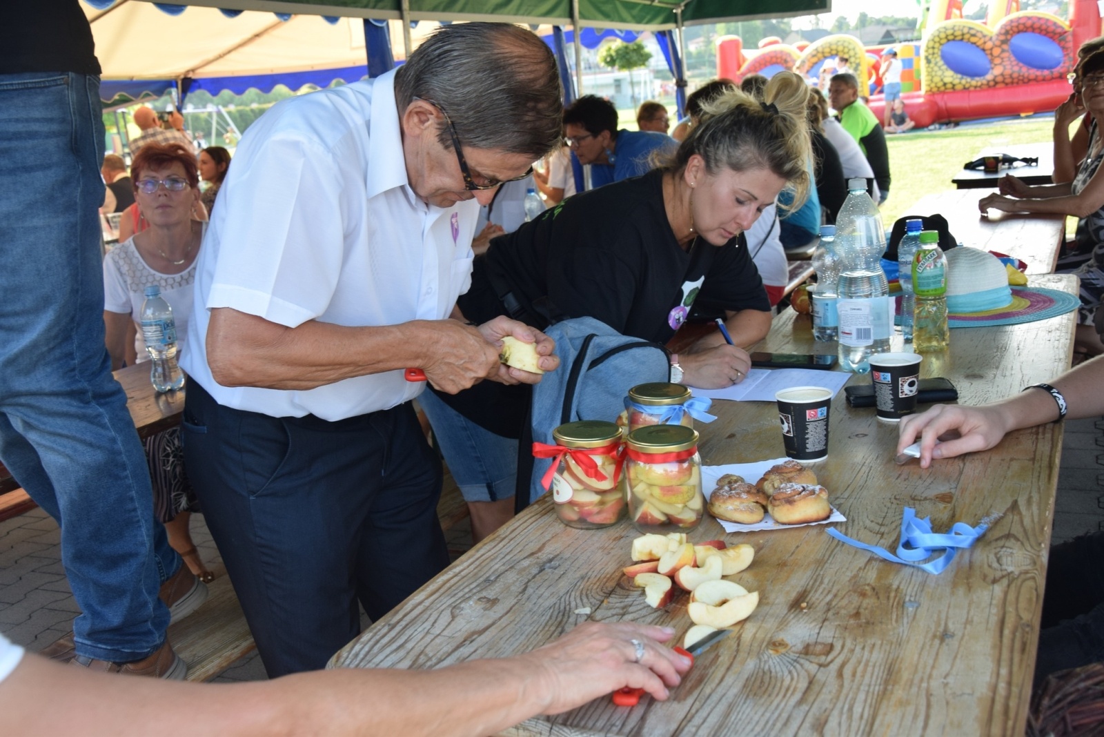 Zdjęcie w galerii na portalu naszwodzislaw.com: Sąsiedzka integracja w Połomi pełna atrakcji [FOTO] wiadomości z regionu