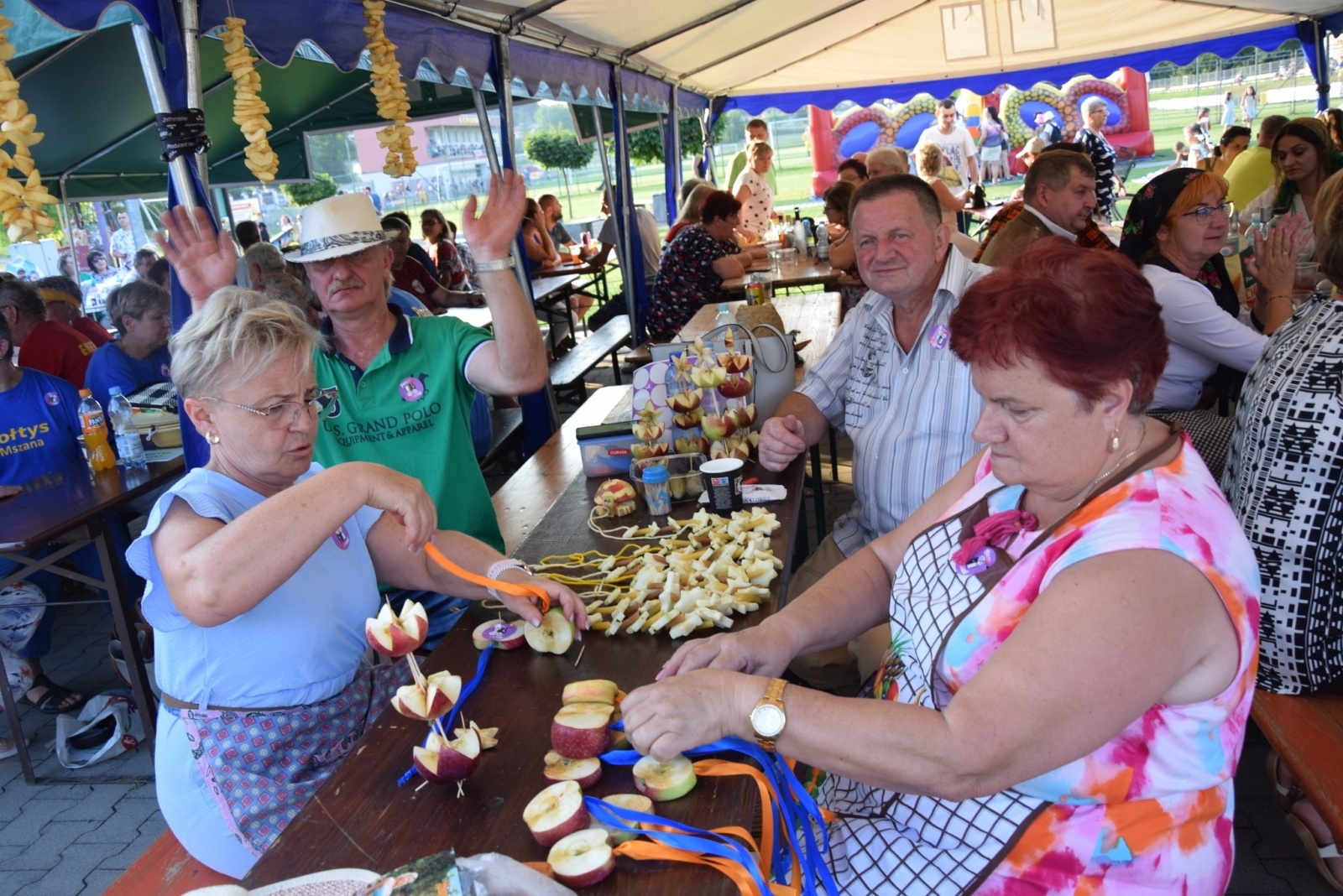 Zdjęcie w galerii na portalu naszwodzislaw.com: Sąsiedzka integracja w Połomi pełna atrakcji [FOTO] wiadomości z regionu