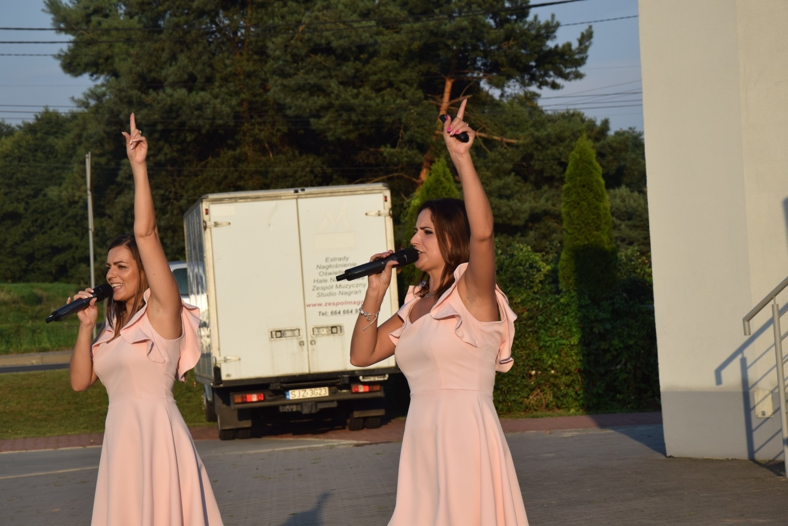 Zdjęcie w galerii na portalu naszwodzislaw.com: Sąsiedzka integracja w Połomi pełna atrakcji [FOTO] wiadomości z regionu