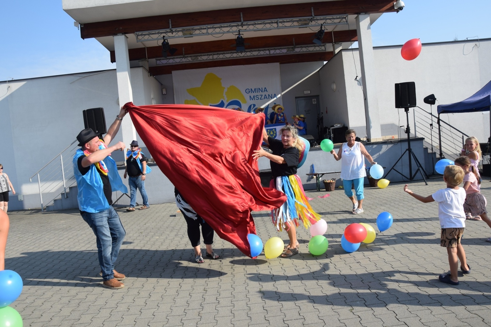 Zdjęcie w galerii na portalu naszwodzislaw.com: Sąsiedzka integracja w Połomi pełna atrakcji [FOTO] wiadomości z regionu