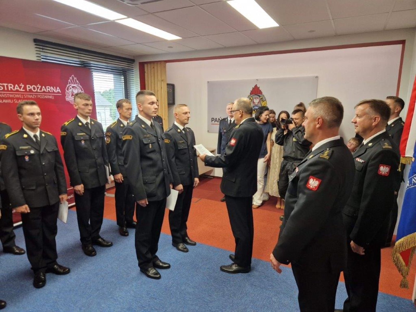 Zdjęcie w galerii na portalu naszwodzislaw.com: Nowi strażacy i awanse w KP PSP Wodzisław Śląski wiadomości z regionu