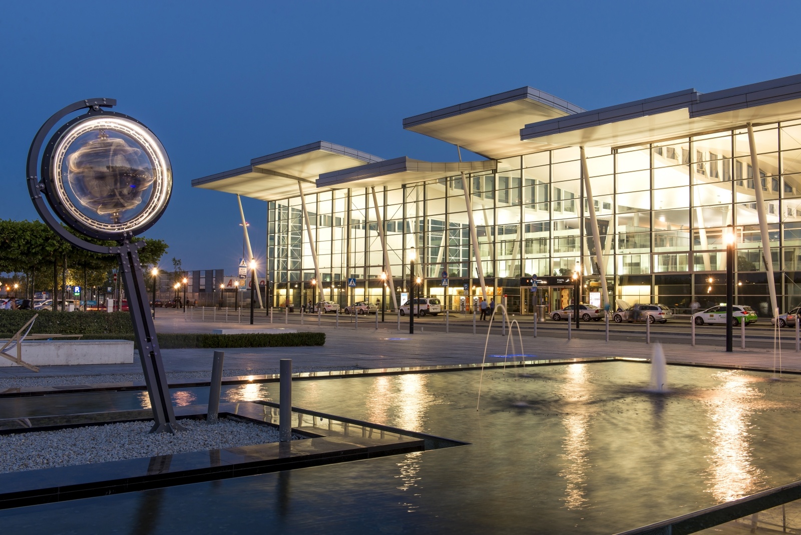 Zdjęcie w galerii na portalu naszwodzislaw.com: Rozbudują Port Lotniczy Wrocław [ETAPY, TERMINY] wiadomości z regionu