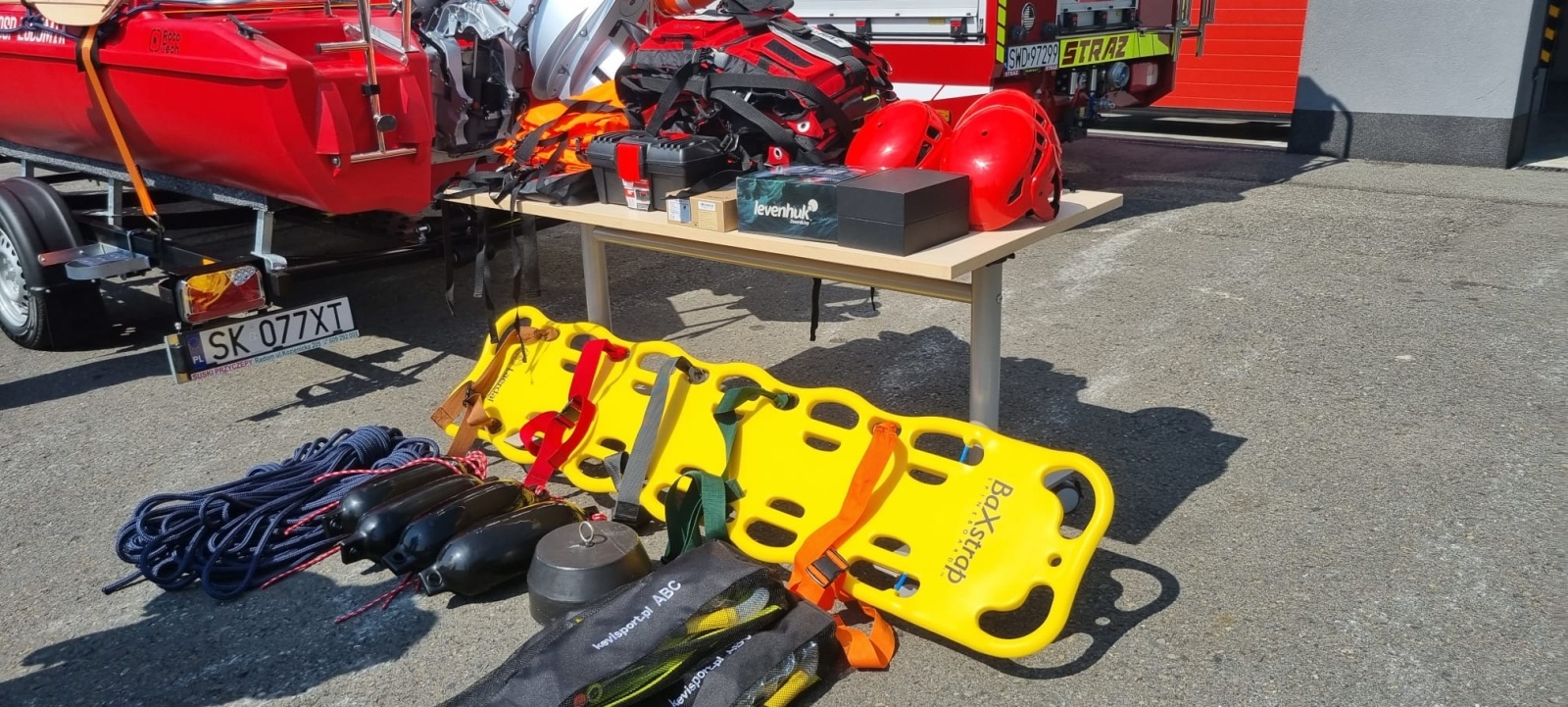 Zdjęcie w galerii na portalu naszwodzislaw.com: Strażacy z Lubomi i Olzy z nowymi łodziami do ratownictwa wodnego wiadomości z regionu