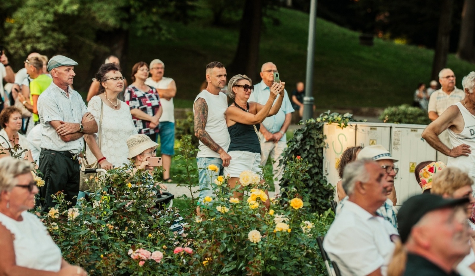 Zdjęcie w galerii na portalu naszwodzislaw.com: Golden Mix i Flipper Duo w ramach Letniego Muzykowania [FOTO] wiadomości z regionu