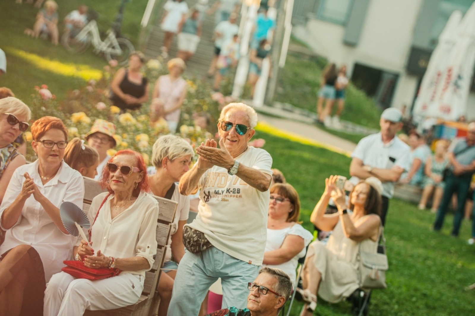 Zdjęcie w galerii na portalu naszwodzislaw.com: Golden Mix i Flipper Duo w ramach Letniego Muzykowania [FOTO] wiadomości z regionu