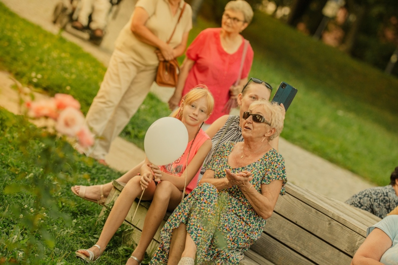 Zdjęcie w galerii na portalu naszwodzislaw.com: Golden Mix i Flipper Duo w ramach Letniego Muzykowania [FOTO] wiadomości z regionu