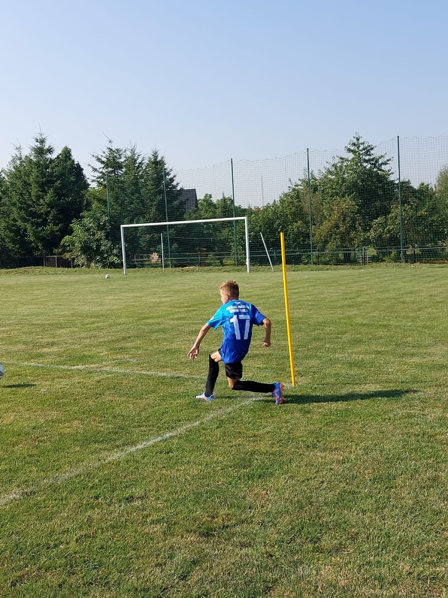 Zdjęcie w galerii na portalu naszwodzislaw.com: Piłkarska rywalizacja w Gorzycach. Czarni Gorzyce i FC Hlucin najlepsi [FOTO] wiadomości z regionu