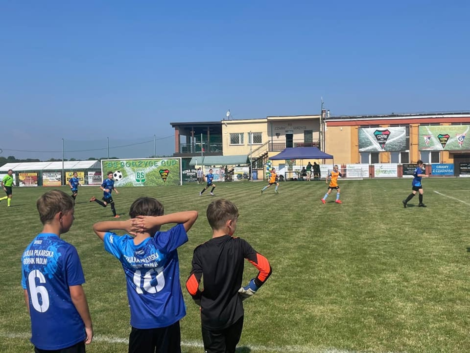 Zdjęcie w galerii na portalu naszwodzislaw.com: Piłkarska rywalizacja w Gorzycach. Czarni Gorzyce i FC Hlucin najlepsi [FOTO] wiadomości z regionu