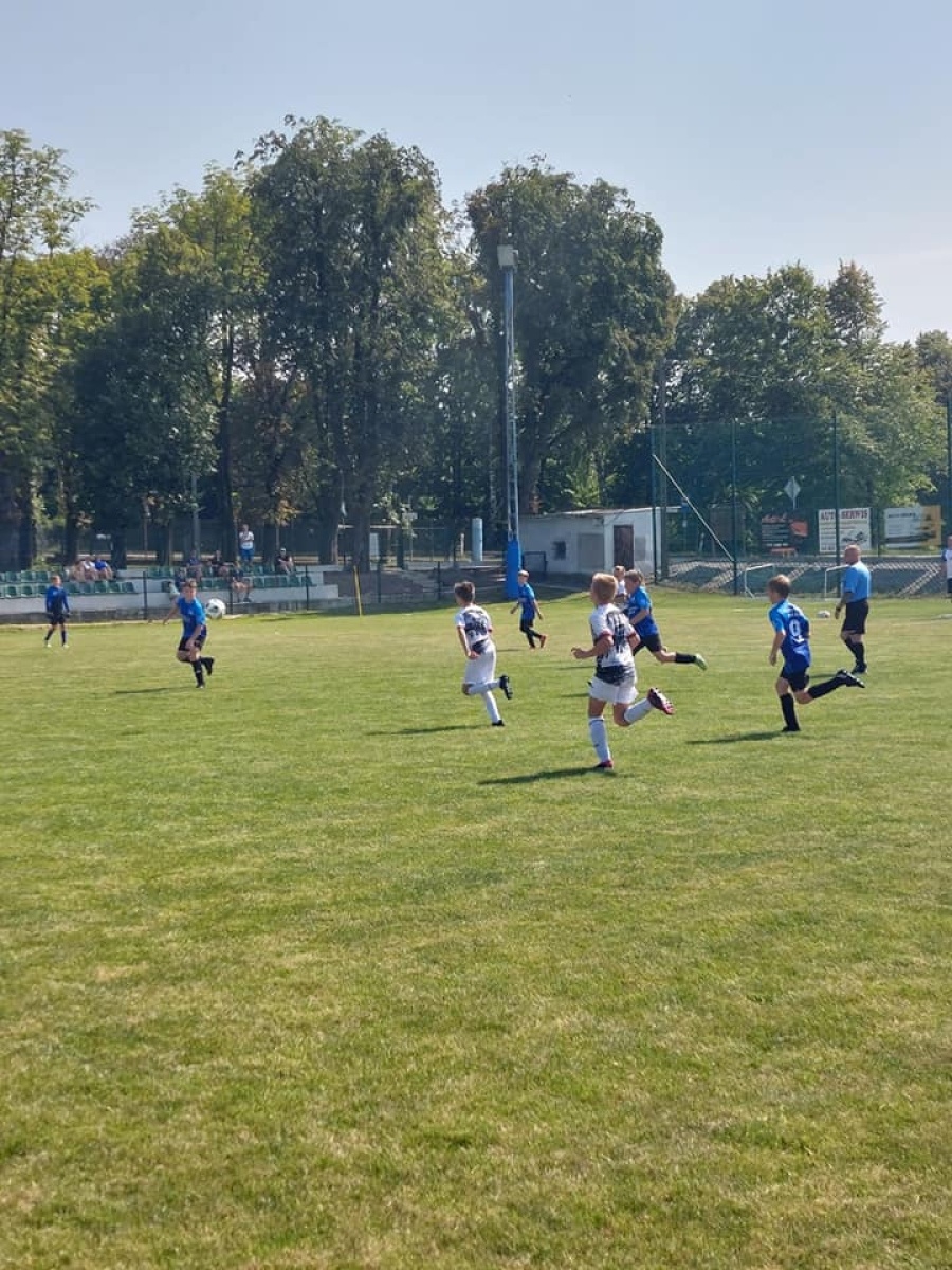 Zdjęcie w galerii na portalu naszwodzislaw.com: Piłkarska rywalizacja w Gorzycach. Czarni Gorzyce i FC Hlucin najlepsi [FOTO] wiadomości z regionu