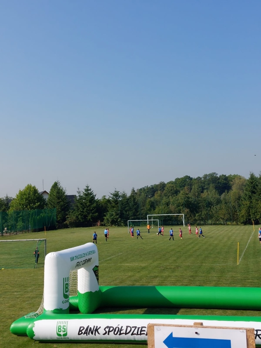 Zdjęcie w galerii na portalu naszwodzislaw.com: Piłkarska rywalizacja w Gorzycach. Czarni Gorzyce i FC Hlucin najlepsi [FOTO] wiadomości z regionu