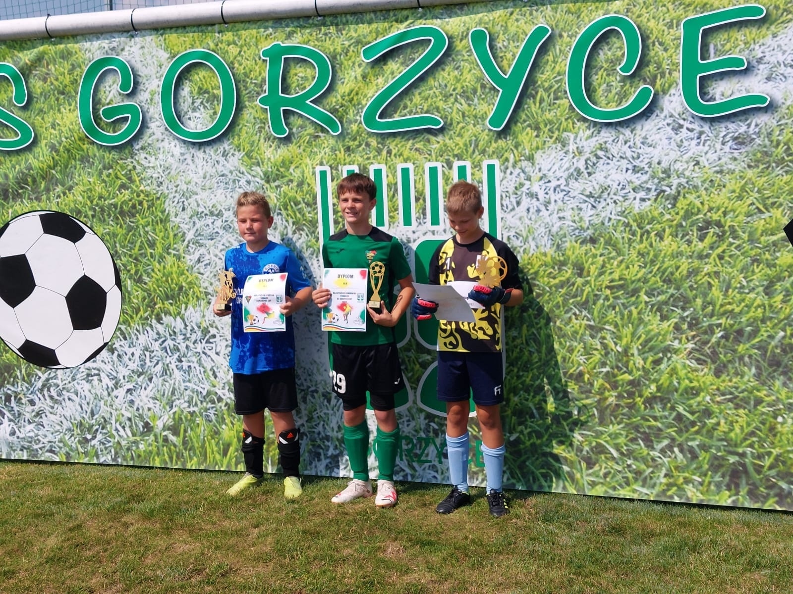 Zdjęcie w galerii na portalu naszwodzislaw.com: Piłkarska rywalizacja w Gorzycach. Czarni Gorzyce i FC Hlucin najlepsi [FOTO] wiadomości z regionu