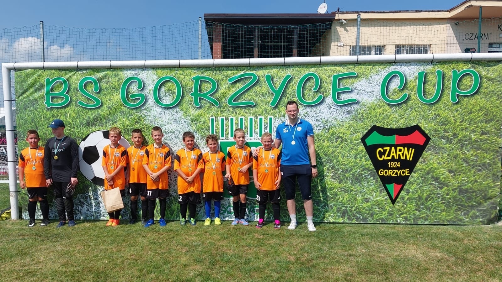 Zdjęcie w galerii na portalu naszwodzislaw.com: Piłkarska rywalizacja w Gorzycach. Czarni Gorzyce i FC Hlucin najlepsi [FOTO] wiadomości z regionu