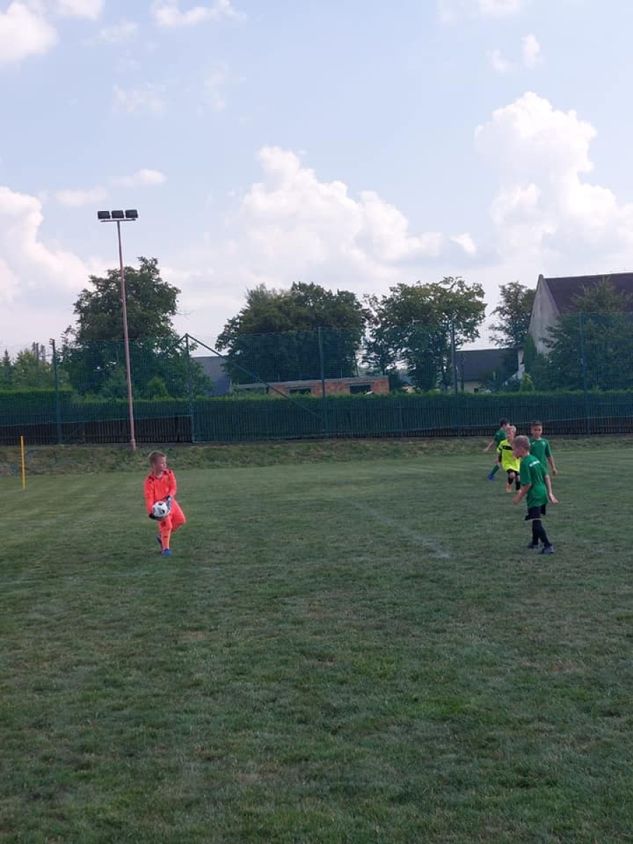 Zdjęcie w galerii na portalu naszwodzislaw.com: Piłkarska rywalizacja w Gorzycach. Czarni Gorzyce i FC Hlucin najlepsi [FOTO] wiadomości z regionu