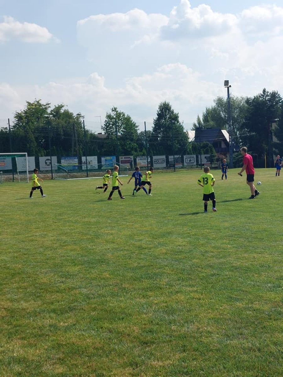 Zdjęcie w galerii na portalu naszwodzislaw.com: Piłkarska rywalizacja w Gorzycach. Czarni Gorzyce i FC Hlucin najlepsi [FOTO] wiadomości z regionu