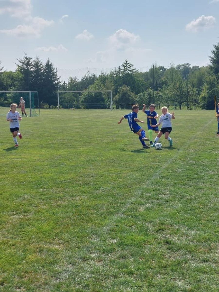 Zdjęcie w galerii na portalu naszwodzislaw.com: Piłkarska rywalizacja w Gorzycach. Czarni Gorzyce i FC Hlucin najlepsi [FOTO] wiadomości z regionu