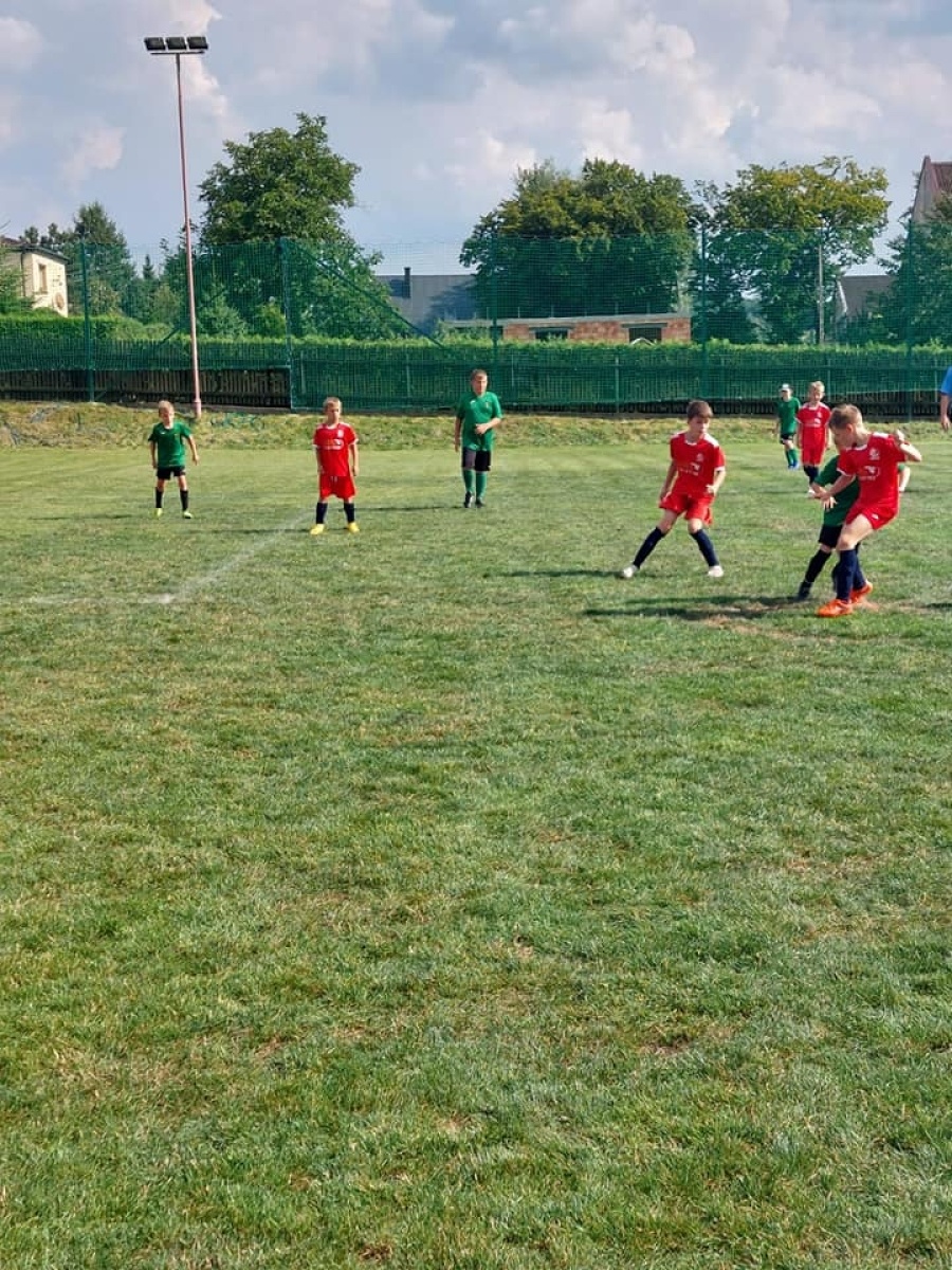Zdjęcie w galerii na portalu naszwodzislaw.com: Piłkarska rywalizacja w Gorzycach. Czarni Gorzyce i FC Hlucin najlepsi [FOTO] wiadomości z regionu