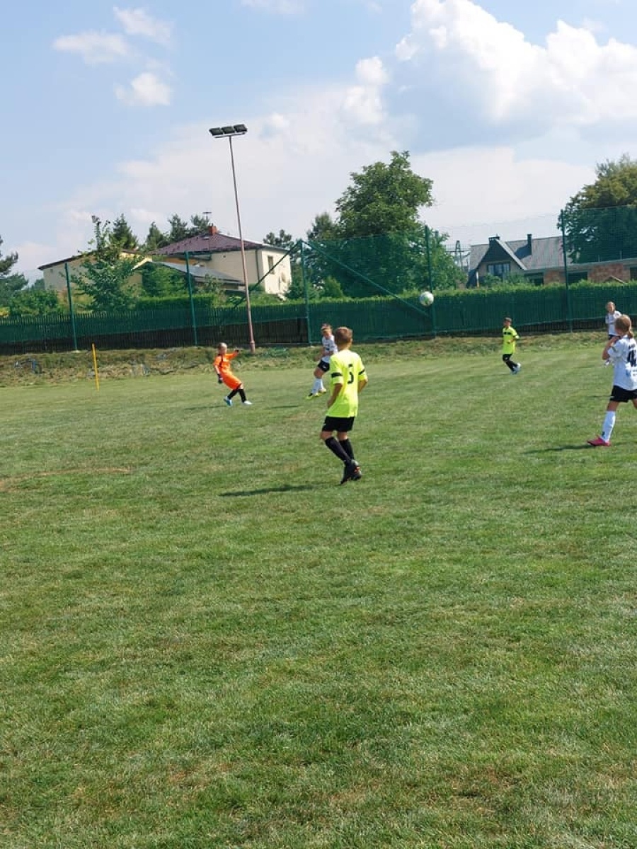 Zdjęcie w galerii na portalu naszwodzislaw.com: Piłkarska rywalizacja w Gorzycach. Czarni Gorzyce i FC Hlucin najlepsi [FOTO] wiadomości z regionu