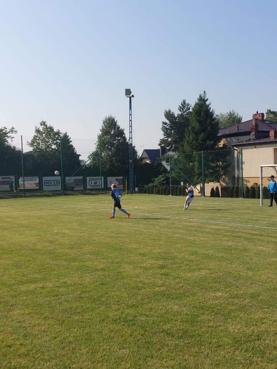 Zdjęcie w galerii na portalu naszwodzislaw.com: Piłkarska rywalizacja w Gorzycach. Czarni Gorzyce i FC Hlucin najlepsi [FOTO] wiadomości z regionu