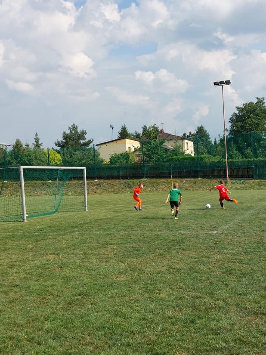 Zdjęcie w galerii na portalu naszwodzislaw.com: Piłkarska rywalizacja w Gorzycach. Czarni Gorzyce i FC Hlucin najlepsi [FOTO] wiadomości z regionu