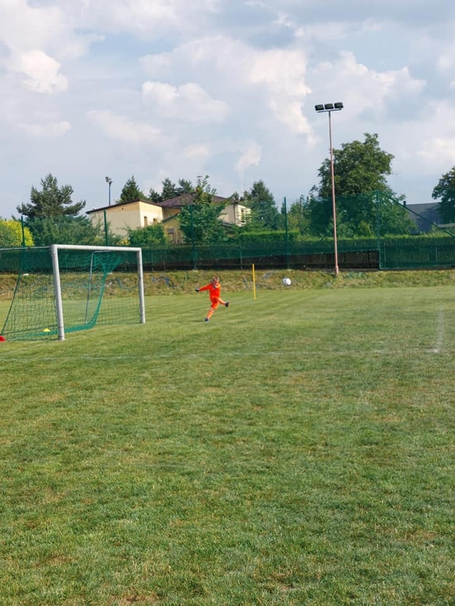 Zdjęcie w galerii na portalu naszwodzislaw.com: Piłkarska rywalizacja w Gorzycach. Czarni Gorzyce i FC Hlucin najlepsi [FOTO] wiadomości z regionu