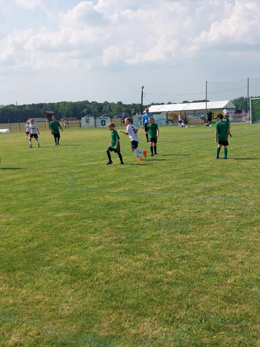 Zdjęcie w galerii na portalu naszwodzislaw.com: Piłkarska rywalizacja w Gorzycach. Czarni Gorzyce i FC Hlucin najlepsi [FOTO] wiadomości z regionu