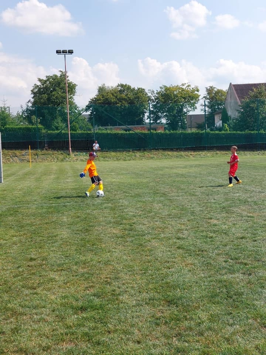 Zdjęcie w galerii na portalu naszwodzislaw.com: Piłkarska rywalizacja w Gorzycach. Czarni Gorzyce i FC Hlucin najlepsi [FOTO] wiadomości z regionu