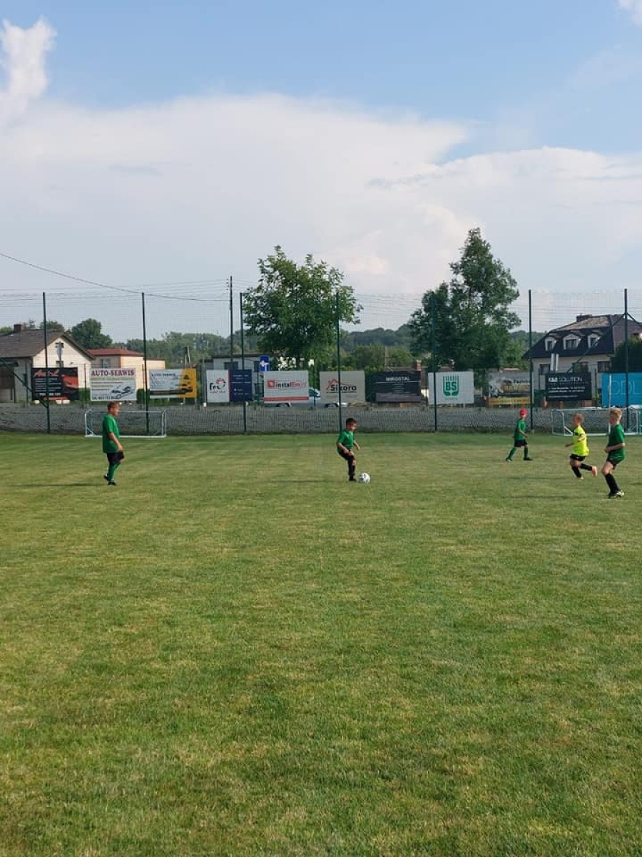 Zdjęcie w galerii na portalu naszwodzislaw.com: Piłkarska rywalizacja w Gorzycach. Czarni Gorzyce i FC Hlucin najlepsi [FOTO] wiadomości z regionu