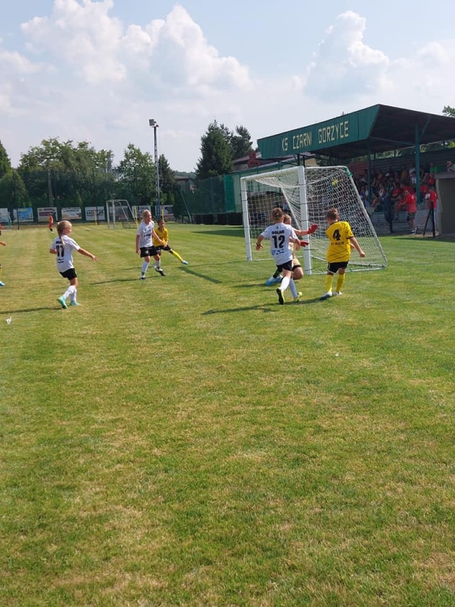 Zdjęcie w galerii na portalu naszwodzislaw.com: Piłkarska rywalizacja w Gorzycach. Czarni Gorzyce i FC Hlucin najlepsi [FOTO] wiadomości z regionu