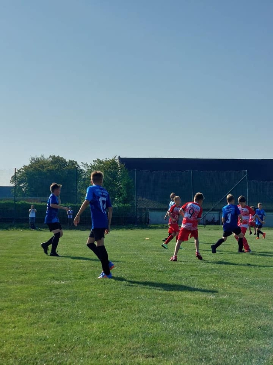 Zdjęcie w galerii na portalu naszwodzislaw.com: Piłkarska rywalizacja w Gorzycach. Czarni Gorzyce i FC Hlucin najlepsi [FOTO] wiadomości z regionu