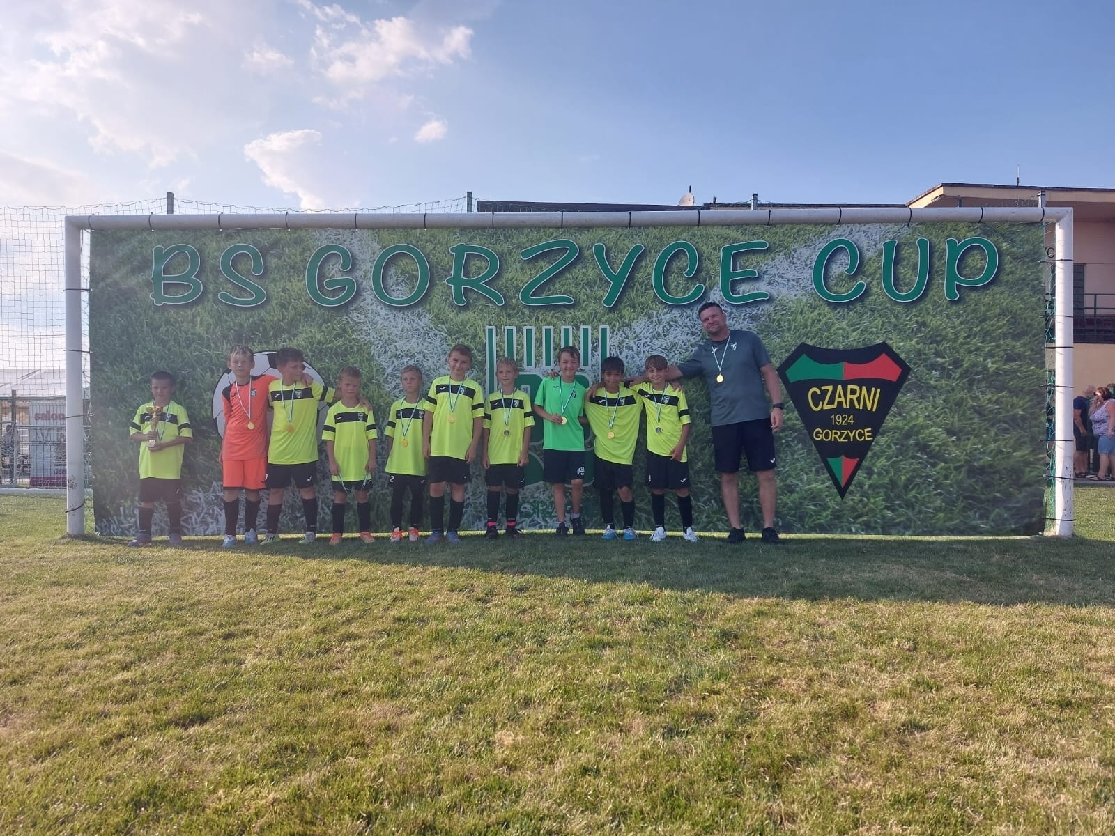 Zdjęcie w galerii na portalu naszwodzislaw.com: Piłkarska rywalizacja w Gorzycach. Czarni Gorzyce i FC Hlucin najlepsi [FOTO] wiadomości z regionu