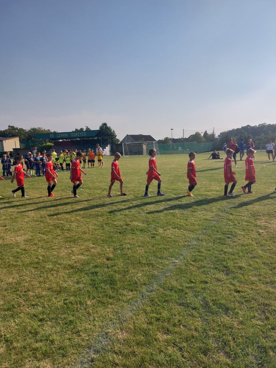 Zdjęcie w galerii na portalu naszwodzislaw.com: Piłkarska rywalizacja w Gorzycach. Czarni Gorzyce i FC Hlucin najlepsi [FOTO] wiadomości z regionu