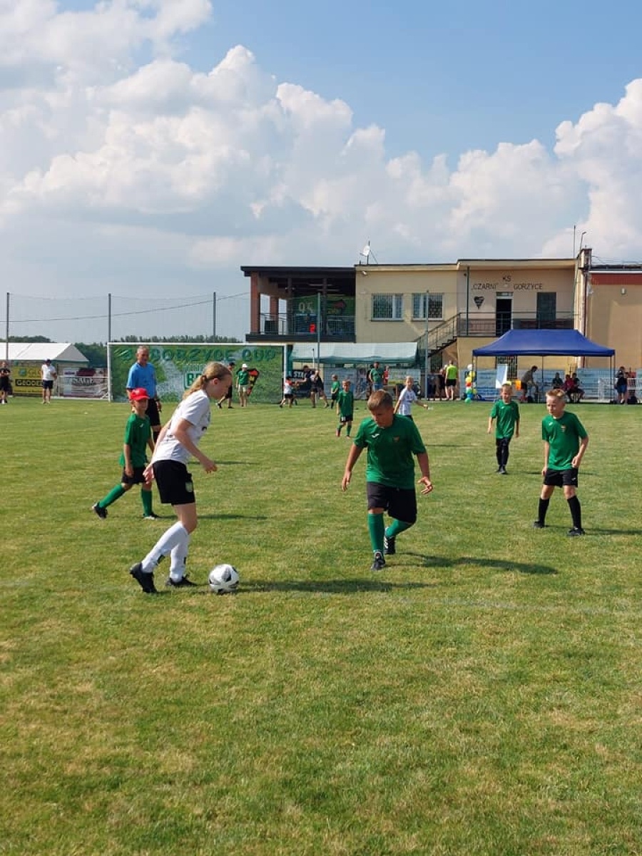 Zdjęcie w galerii na portalu naszwodzislaw.com: Piłkarska rywalizacja w Gorzycach. Czarni Gorzyce i FC Hlucin najlepsi [FOTO] wiadomości z regionu