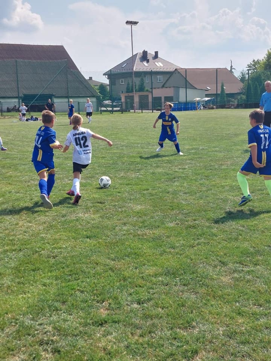 Zdjęcie w galerii na portalu naszwodzislaw.com: Piłkarska rywalizacja w Gorzycach. Czarni Gorzyce i FC Hlucin najlepsi [FOTO] wiadomości z regionu