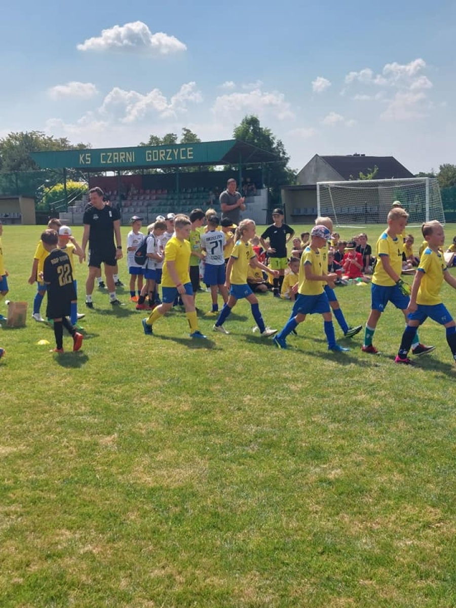 Zdjęcie w galerii na portalu naszwodzislaw.com: Piłkarska rywalizacja w Gorzycach. Czarni Gorzyce i FC Hlucin najlepsi [FOTO] wiadomości z regionu