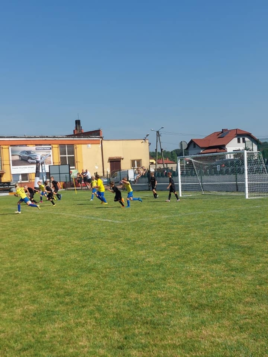 Zdjęcie w galerii na portalu naszwodzislaw.com: Piłkarska rywalizacja w Gorzycach. Czarni Gorzyce i FC Hlucin najlepsi [FOTO] wiadomości z regionu