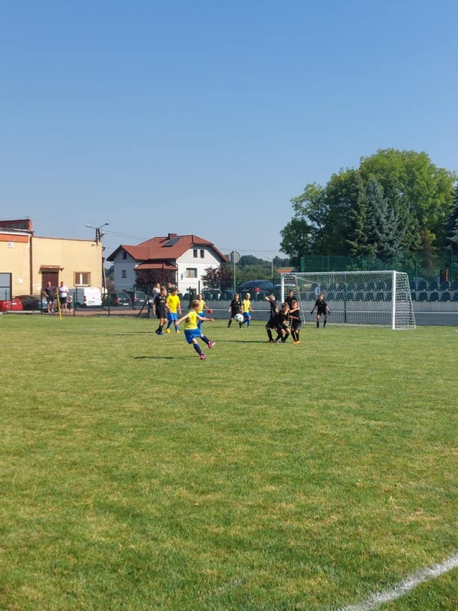 Zdjęcie w galerii na portalu naszwodzislaw.com: Piłkarska rywalizacja w Gorzycach. Czarni Gorzyce i FC Hlucin najlepsi [FOTO] wiadomości z regionu
