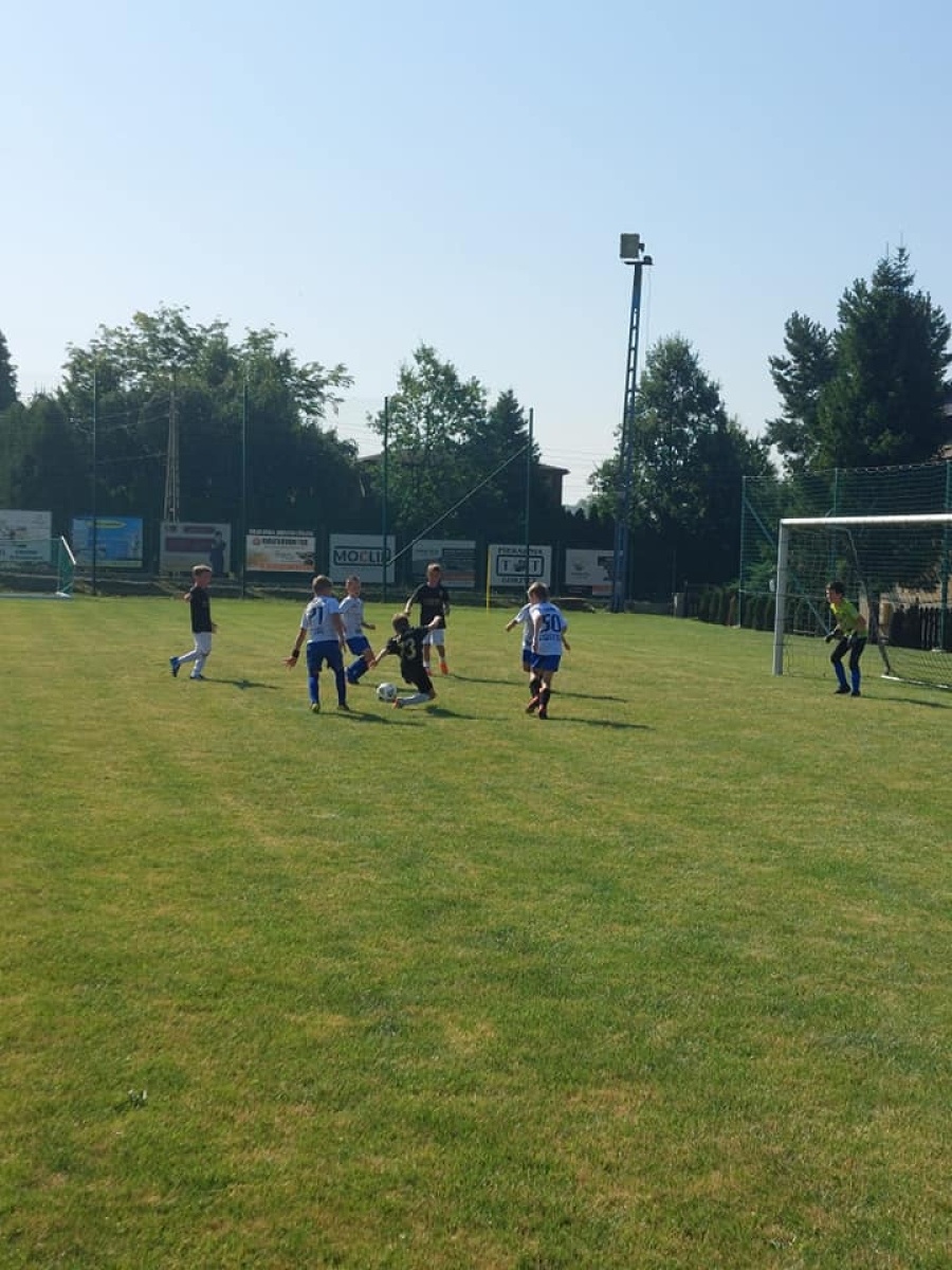 Zdjęcie w galerii na portalu naszwodzislaw.com: Piłkarska rywalizacja w Gorzycach. Czarni Gorzyce i FC Hlucin najlepsi [FOTO] wiadomości z regionu