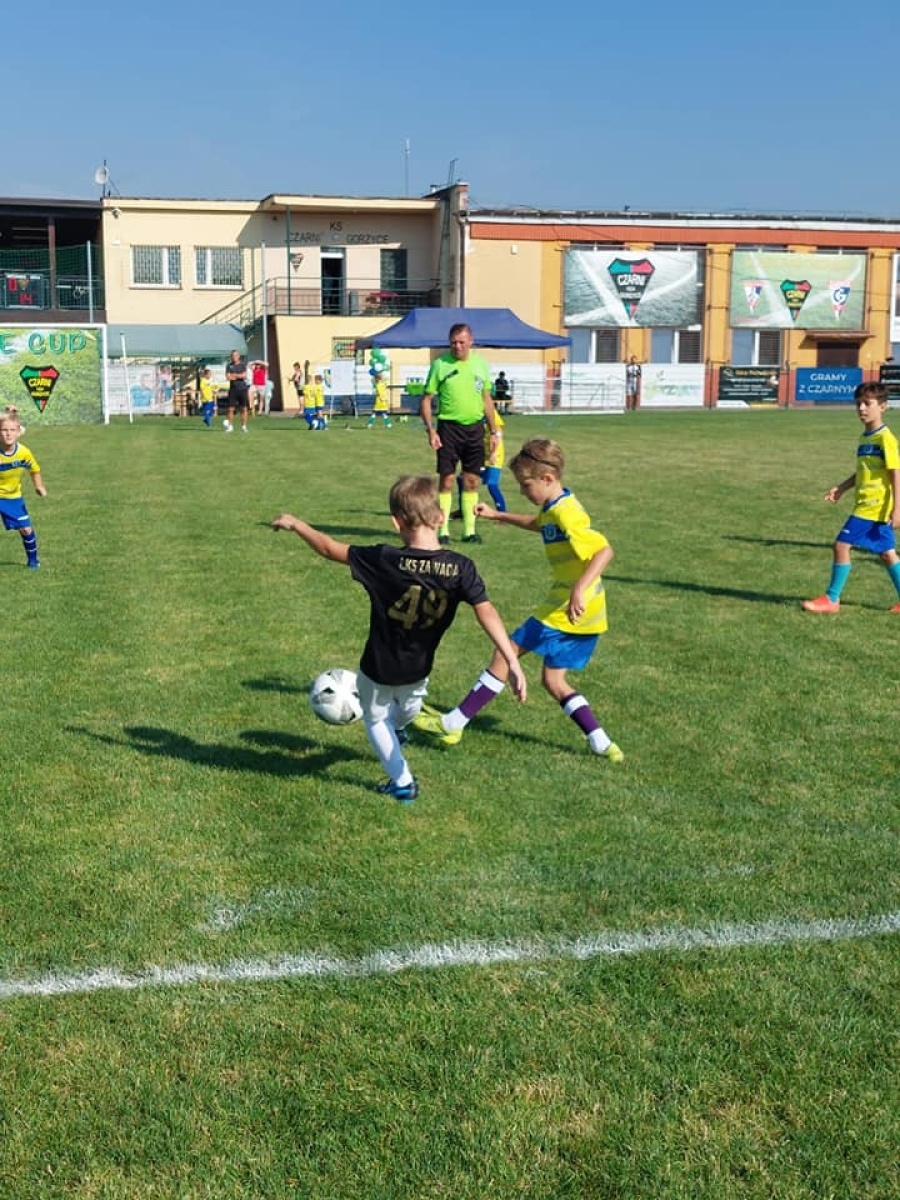 Zdjęcie w galerii na portalu naszwodzislaw.com: Piłkarska rywalizacja w Gorzycach. Czarni Gorzyce i FC Hlucin najlepsi [FOTO] wiadomości z regionu